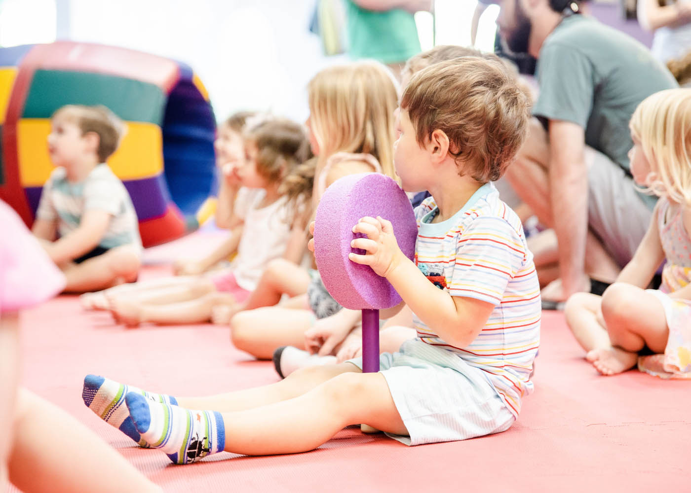 Romp n' Roll baby and toddler classes offers mixed age classes.